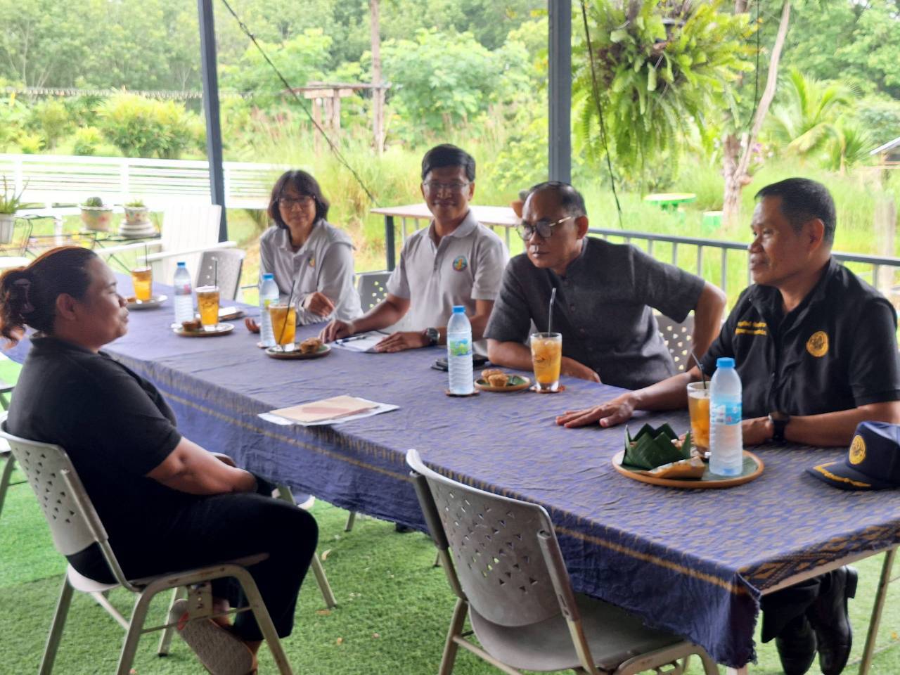 title - ผู้ตรวจราชการ ส.ป.ก. ลงพื้นที่จังหวัดหนองบัวลำภู ประชุมติดตามความก้าวหน้าผลการดำเนินงาน พร้อมตรวจเยี่ยมให้กำลังใจเกษตรกรแปลงใหญ่พืชผักและสมุนไพร 
